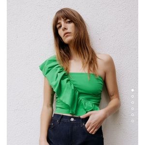 ZARA RUFFLED ASYMMETRIC TOP